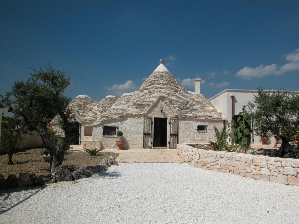 Trullo Serendipity 알베르벨로 외부 사진